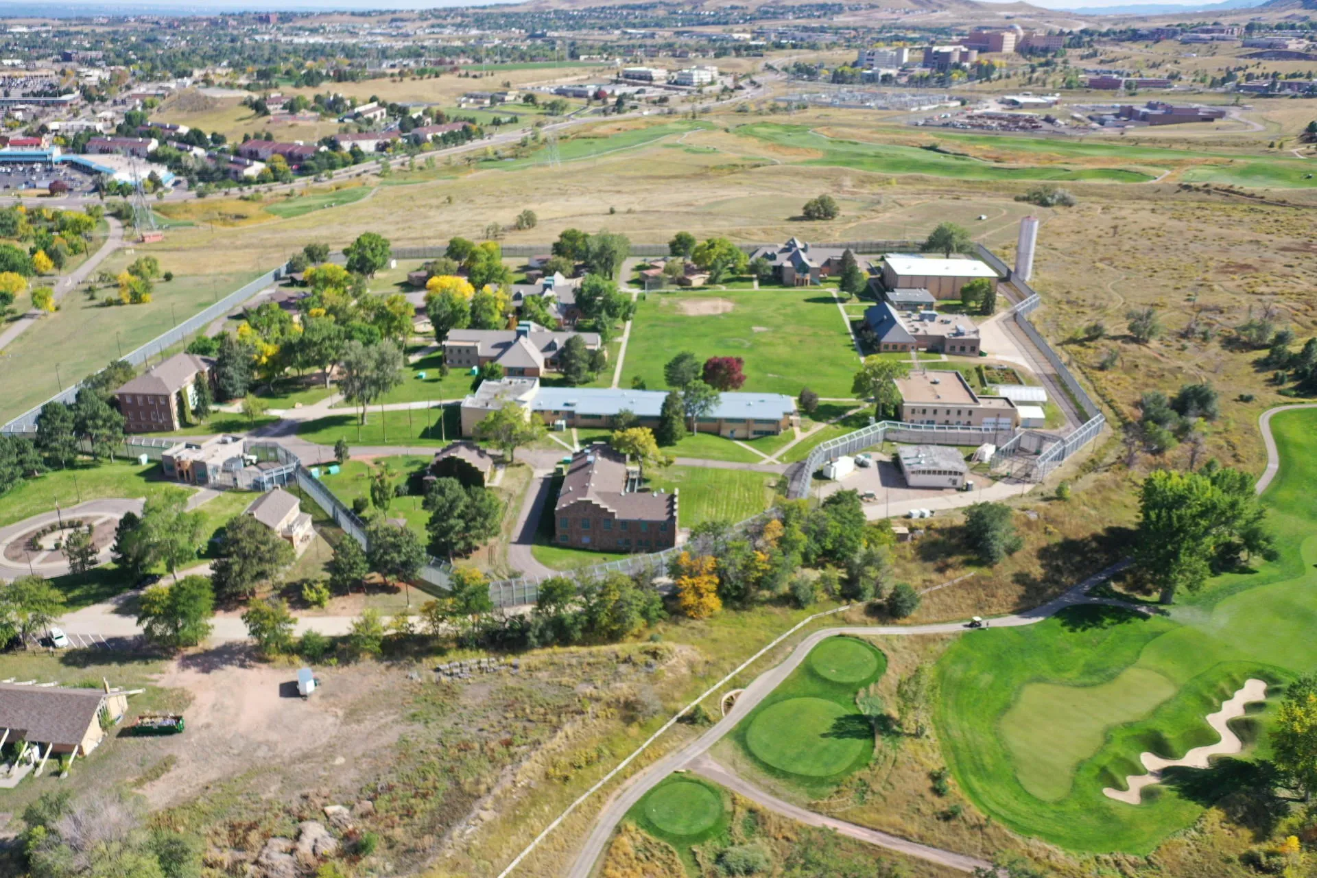 The Currently-Unpopulated Lookout Mountain School