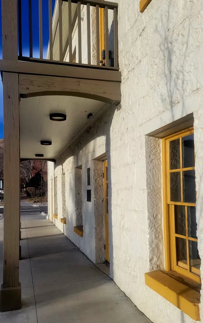 Morning at the Astor House