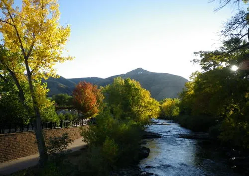 5 New Cases, Murals, the Moon, and More Meyer Hardware