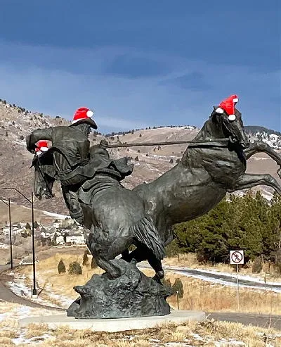 Virtual Golden, Music at the Rose, Winter Solstice, and a Sugar Rush