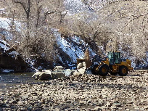 The Sleepy Writer, Vaccines for All, Morning Art, Returning Nightlife, and an Exceptional Shoe Salesman