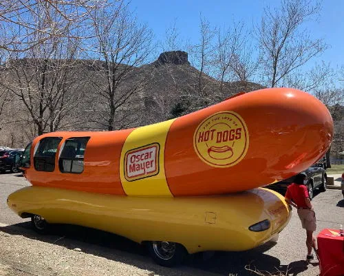 Unexpected Eye Candy, Sunday at the Quilt Museum, Live Music, and the Pioneer Origins of Mount Vernon Road