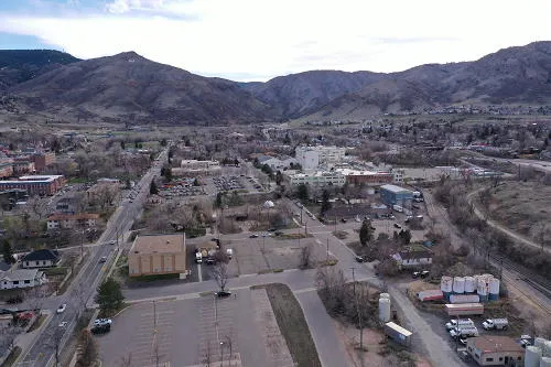 Aerial Goosetown, TriceraTOTs, Hexie Ladies, and Early Motor Tourism