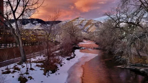 Council Discusses How to Handle Pot Sales and Creek Crowds, Miners Alley Invites You to Enjoy a Comedy for Free