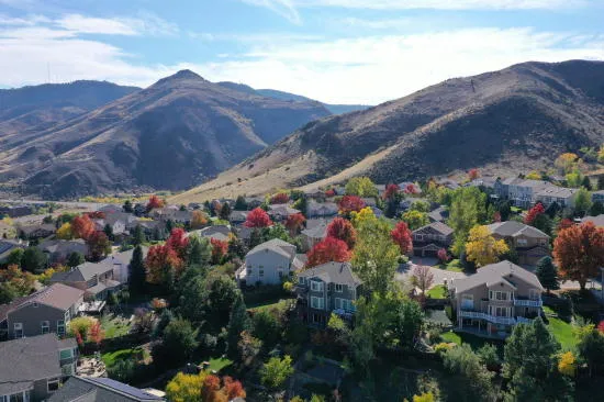 Council Discusses Future of Astor House and Hiring 11.5 Additional City Employees