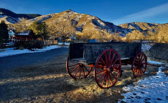 Small Business Saturday, Build a Wreath, and 2021 Revisited