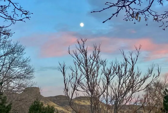 Full Moon, Food, and Funiculars