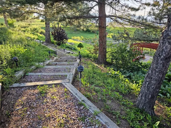 2-4PM Courage Garden Open Garden Day @ Jefferson County Administration and Court Facility