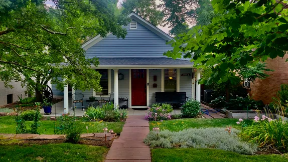 1PM, 2:30PM, and 4PM Past Forward: Historic District Walking Tours