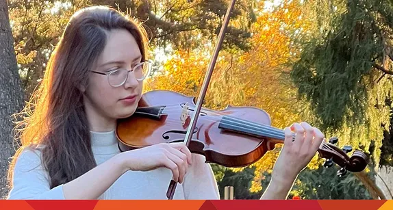 2-3PM A Friendsgiving Violin Performance @ Golden Library